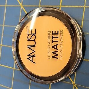 Amuse Long Lasting Matte Pressed Powder 10g New Sealed Compact Almond